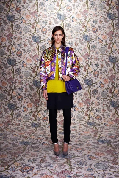 Look 3